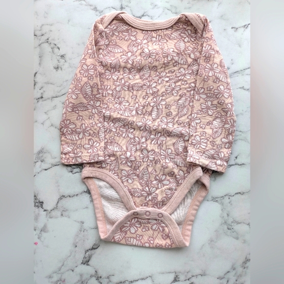 Long‎ Sleeve Shirts - Picture 2 of 5